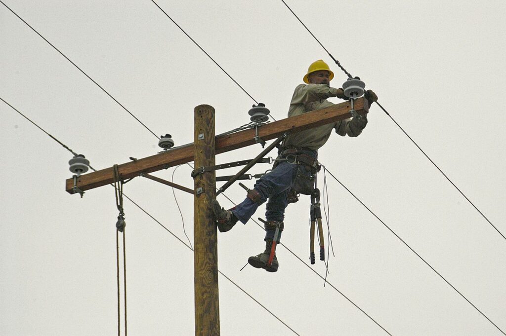 Electric Transmission workers